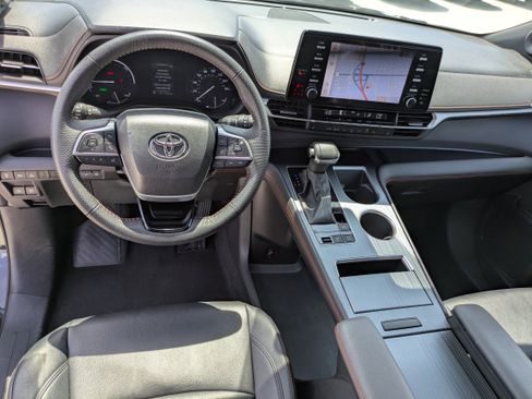 Certified 2023 Toyota Sienna XSE image 16