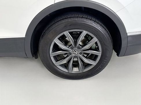 Used 2023 Volkswagen Tiguan SE FWD image 29