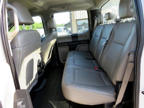 Used 2018 Ford F250 XL w/ Power Equipment Group image 12