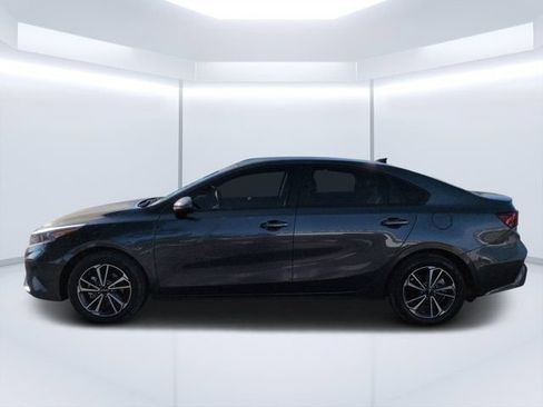 Used 2024 Kia Forte LXS FWD image 6