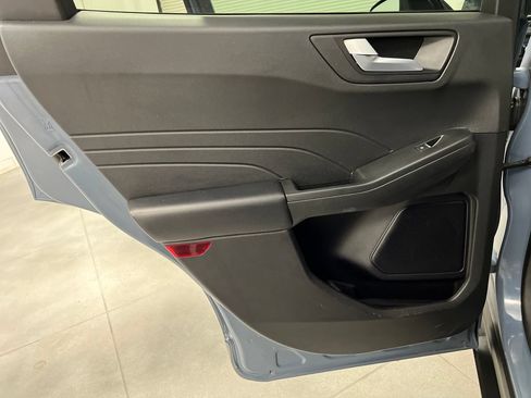 Used 2023 Ford Escape ST-Line FWD image 19