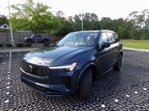 New 2026 Volvo XC90 B6 Ultra w/ Protection Package Premier AWD/4WD image 3