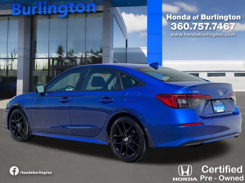 Used 2023 Honda Civic Sport image 4
