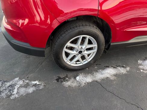 Used 2024 Ford Edge SEL w/ Convenience Package image 11