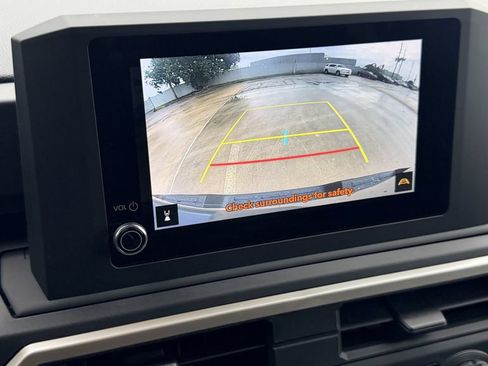 Used 2024 Toyota Tacoma SR RWD image 15