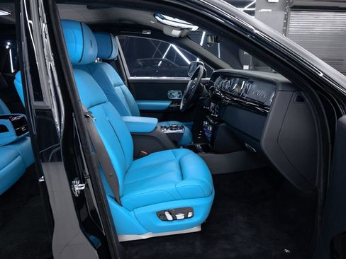 Used 2023 Rolls-Royce Phantom Sedan image 47