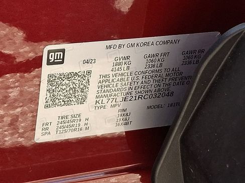Used 2024 Chevrolet Trax RS w/ Sunroof Package FWD image 30