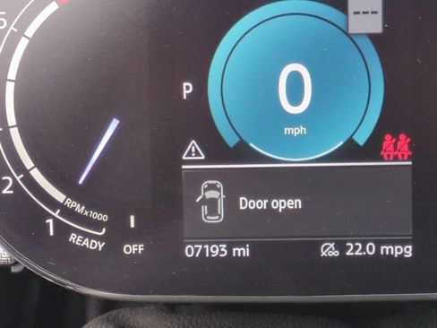 Used 2024 MINI Cooper 2-Door Hardtop image 19