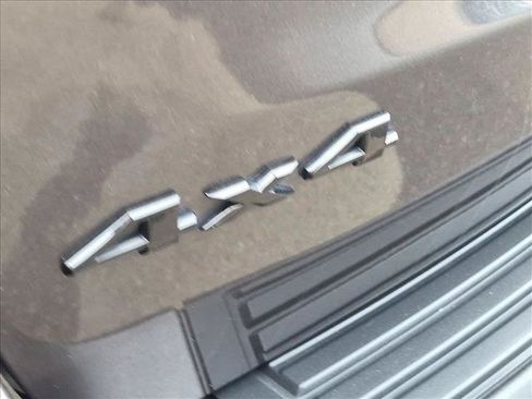 Used 2019 Jeep Grand Cherokee Altitude AWD/4WD image 10