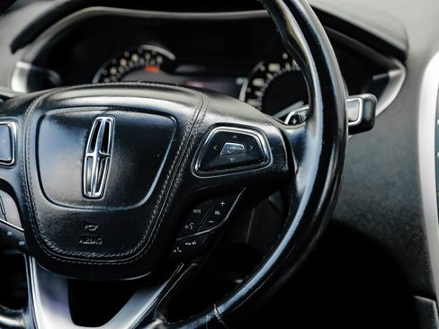 Used 2017 Lincoln MKZ Premiere FWD image 23