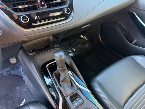 Used 2020 Toyota Corolla XSE image 13