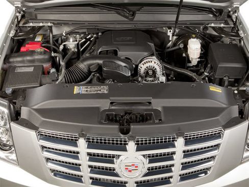 Used 2013 Cadillac Escalade 2WD image 38
