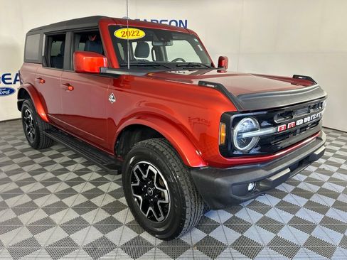 Used 2022 Ford Bronco Outer Banks AWD/4WD image 3