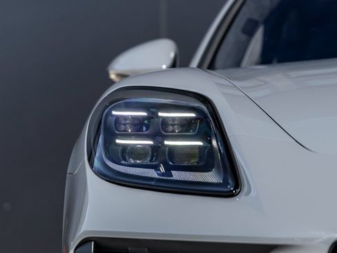 Certified 2026 Porsche Panamera GTS AWD/4WD image 18