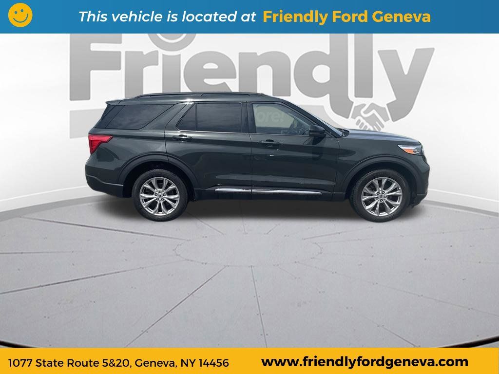 Used 2024 Ford Explorer XLT w/ Equipment Group 202A AWD/4WD image 4