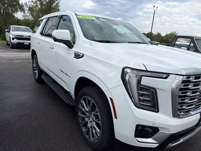 Used 2025 GMC Yukon Denali AWD/4WD image 9