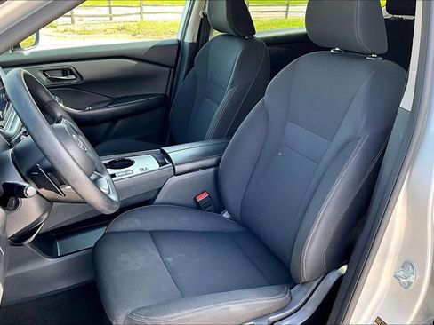 Used 2024 Nissan Rogue S FWD image 23