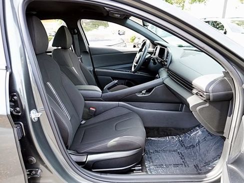 Used 2025 Hyundai Elantra Sport w/ Cargo Package FWD image 11
