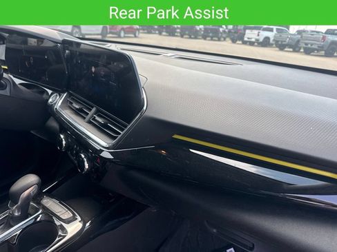 Used 2025 Chevrolet Trax ACTIV w/ Driver Confidence Package FWD image 18