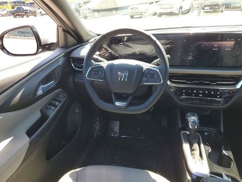 New 2026 Buick Envista Avenir image 12