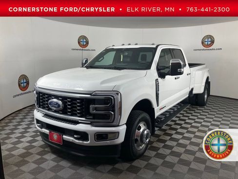 Used 2024 Ford F350 Platinum image 1