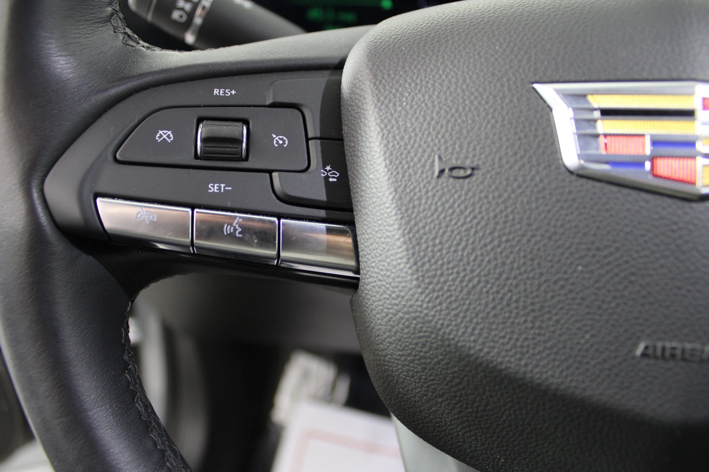 Used 2024 Cadillac XT4 Premium Luxury FWD image 16