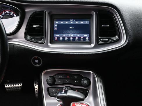 Used 2019 Dodge Challenger R/T w/ Driver Convenience Group RWD image 16
