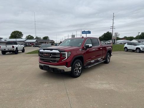 Used 2023 GMC Sierra 1500 SLT w/ SLT Premium Package AWD/4WD image 3