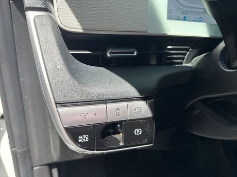 Used 2024 Hyundai Ioniq 5 SEL image 11
