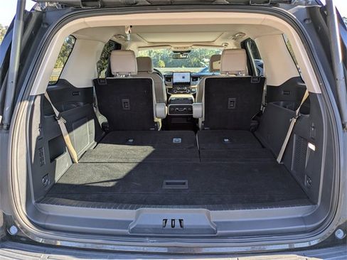 Certified 2024 Ford Expedition Limited image 12