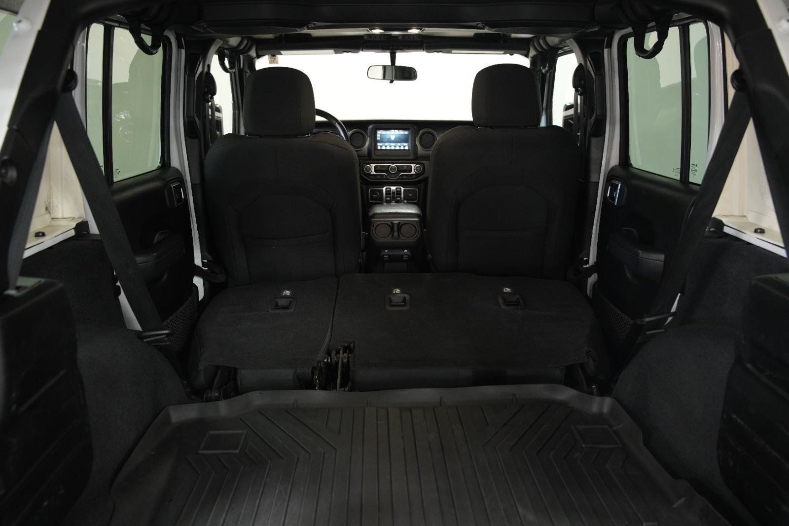 Used 2022 Jeep Wrangler Unlimited Sport AWD/4WD image 11