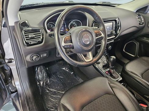 Used 2018 Jeep Compass Latitude AWD/4WD image 13