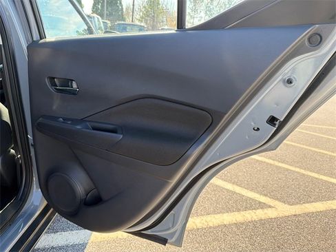 Used 2021 Nissan Kicks SV image 16