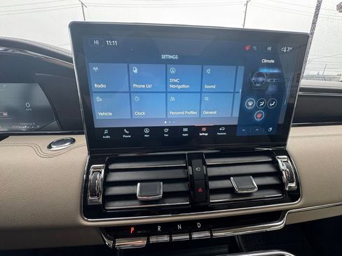 Used 2024 Lincoln Navigator L Reserve w/ Equipment Group 201A image 21