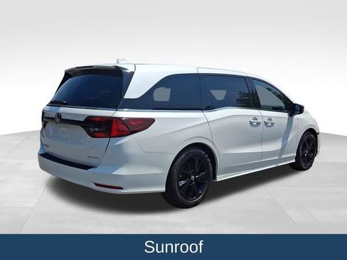 Used 2023 Honda Odyssey Sport image 7