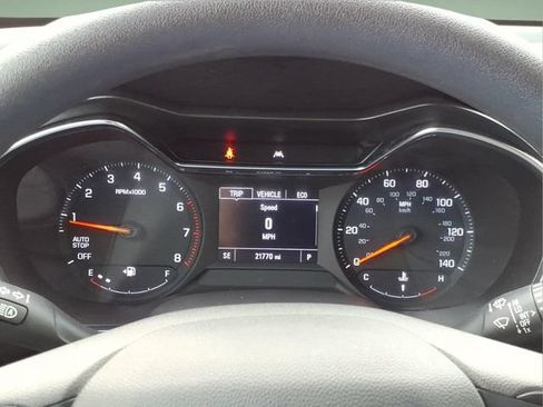 Used 2022 Chevrolet TrailBlazer LT w/ Convenience Package FWD image 25