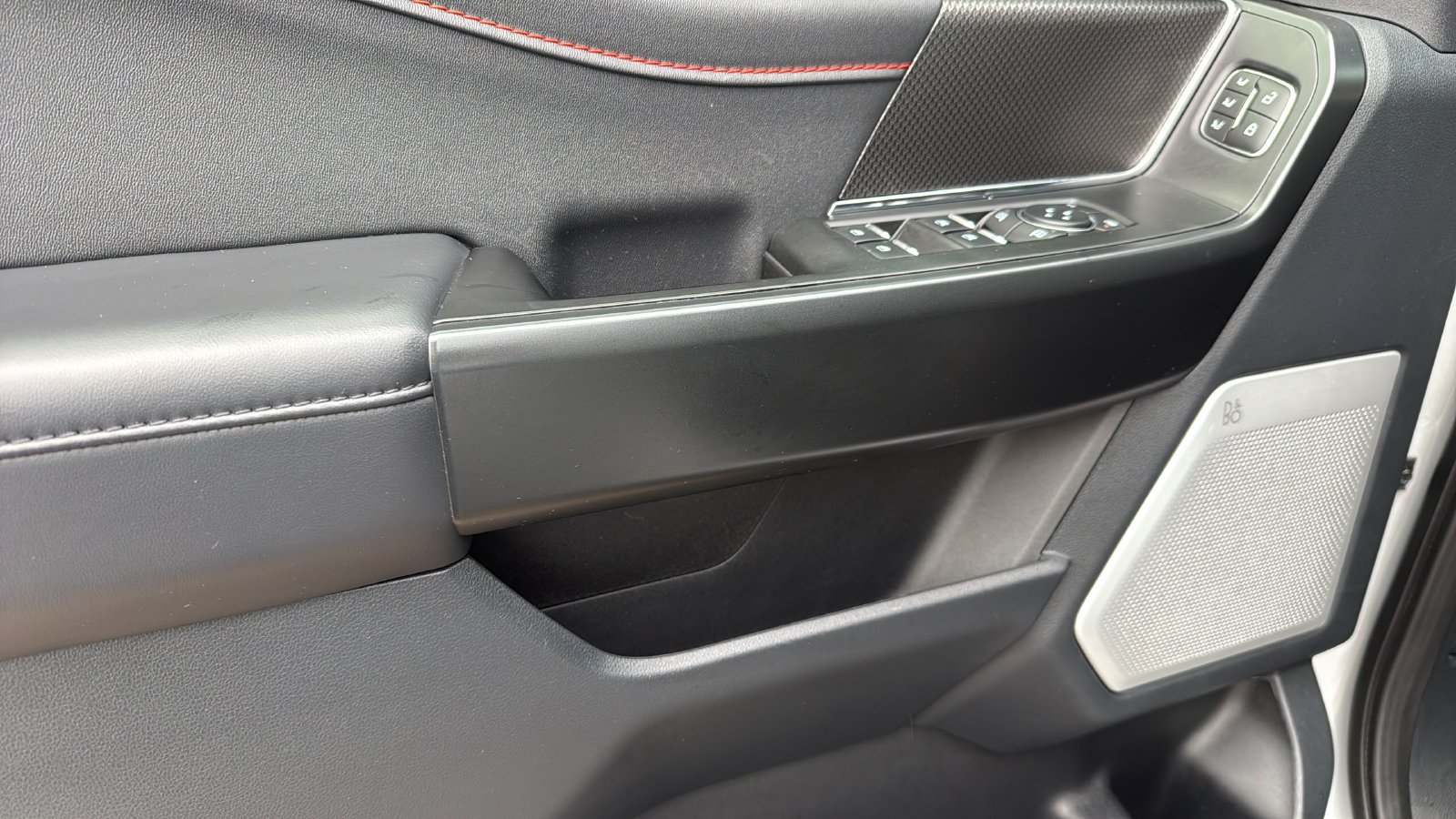 Used 2025 Ford F150 Raptor AWD/4WD image 39