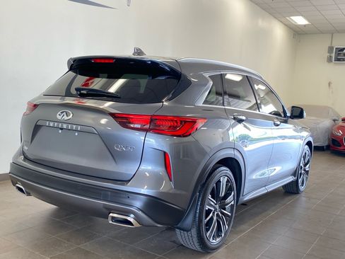 Used 2021 INFINITI QX50 Luxe w/ Appearance Package AWD/4WD image 9