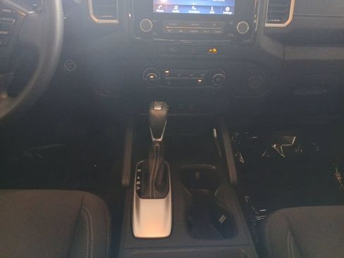 Used 2024 Nissan Frontier SV w/ Technology Package RWD image 13