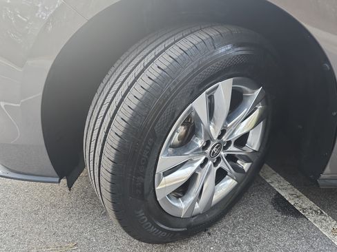 Certified 2021 Toyota Sienna Limited image 34