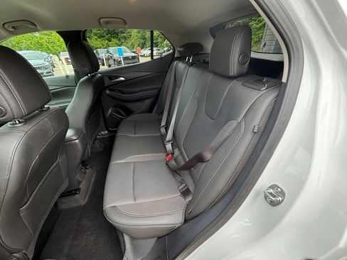 Used 2025 Buick Encore GX Preferred FWD image 36