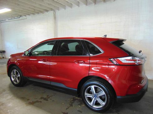 Used 2022 Ford Edge SEL w/ Convenience Package AWD/4WD image 4
