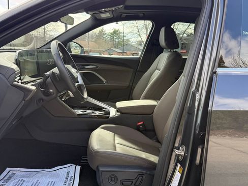 Used 2025 Audi Q5 Premium w/ Convenience Package AWD/4WD image 28