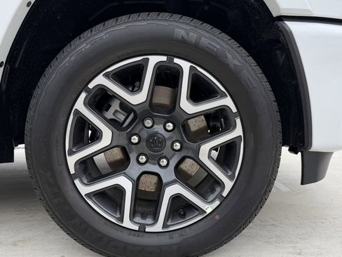 New 2026 RAM 1500 Laramie AWD/4WD image 8