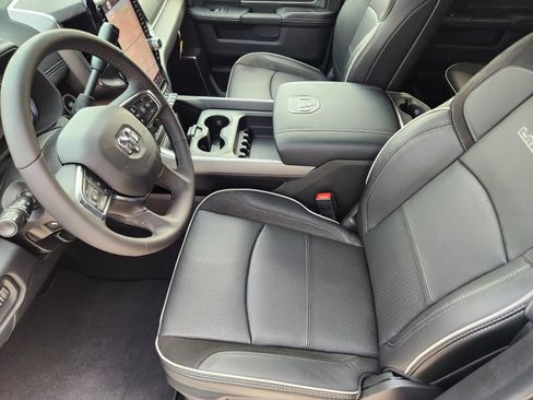 New 2026 RAM 2500 Laramie w/ Sport Appearance Package AWD/4WD image 13