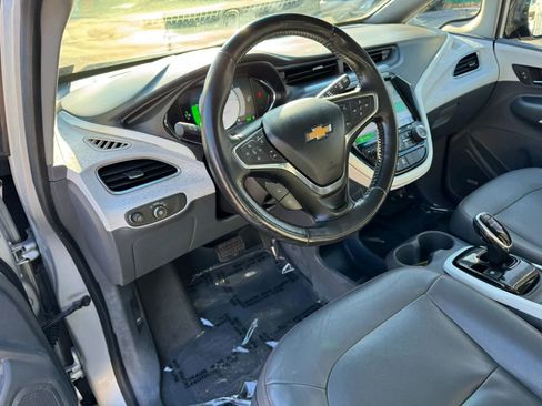 Used 2017 Chevrolet Bolt Premier w/ Driver Confidence II Package image 21