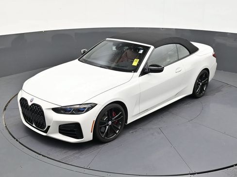 Used 2023 BMW M440i Convertible w/ Premium Package RWD image 12