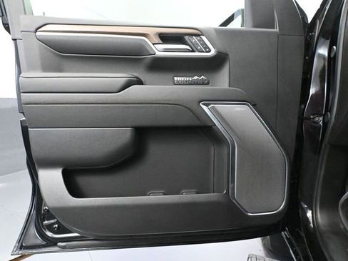 Used 2024 Chevrolet Silverado 1500 High Country w/ High Country Premium Package image 22