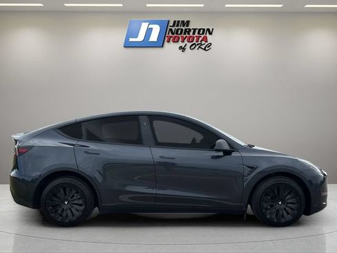 Used 2024 Tesla Model Y Long Range AWD/4WD image 4