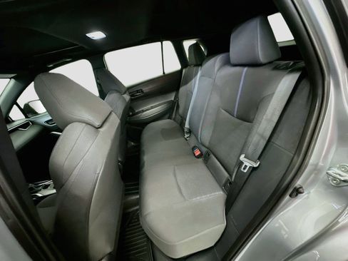 Used 2024 Toyota Corolla Cross AWD Hybrid w/ Moonroof Package image 29